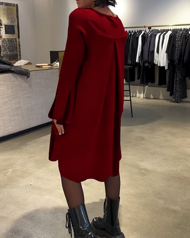 VESTIDO CON MANGAS ACAMPANADAS Y VOLANTES